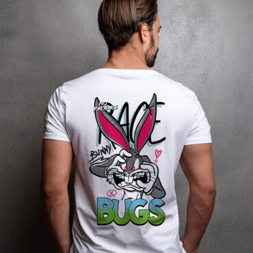 T-shirt. Bugs bunny